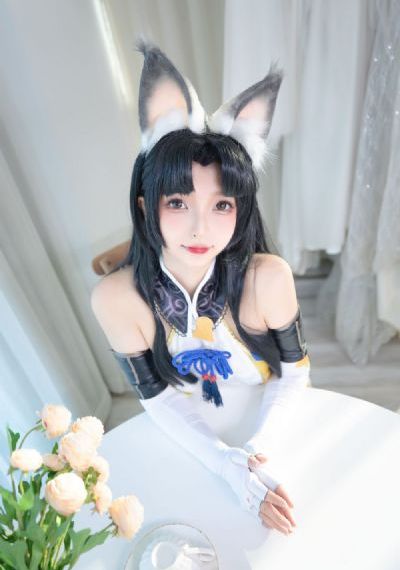 公交车揉捏大乳呻吟喘娇