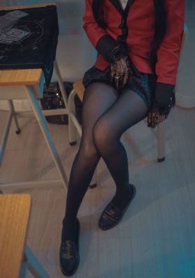 娇妻在卧室里被领导爽电影