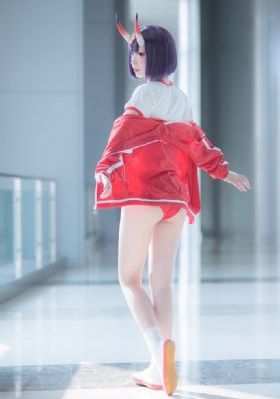隔壁姐妹们